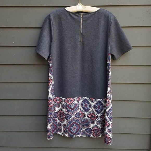 THML Gray Knit Medallion Print Mix it Up Midi Dress size Large - Picture 4 of 9